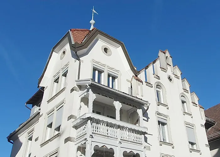2 Zimmer Zentral-Ruhig Mit Flair Gertrud Schloessli