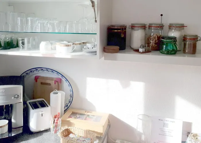 2 Zimmer Zentral-Ruhig Mit Flair Gertrud Schloessli