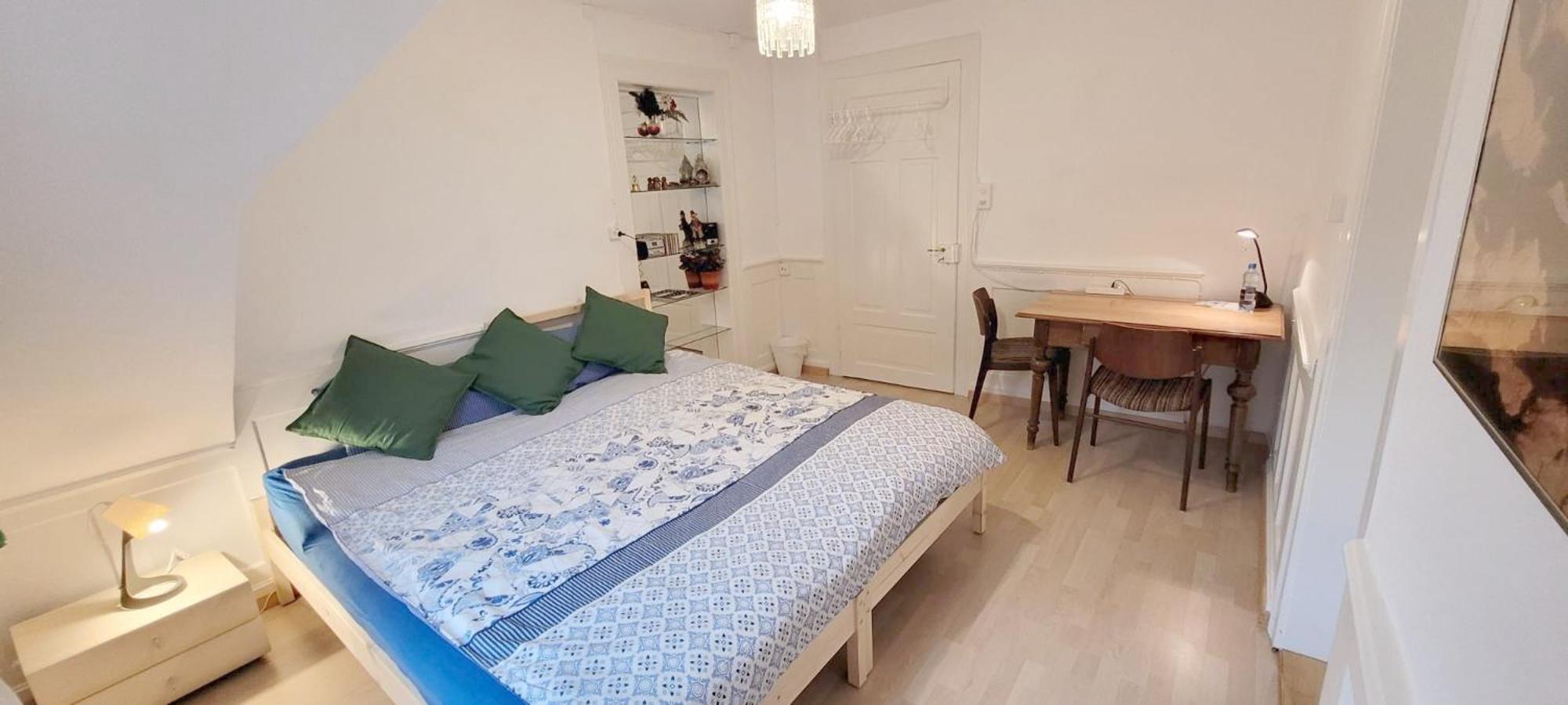 2 Zentral-ruhig Mit Flair Gertrud Schloessli Homestay *